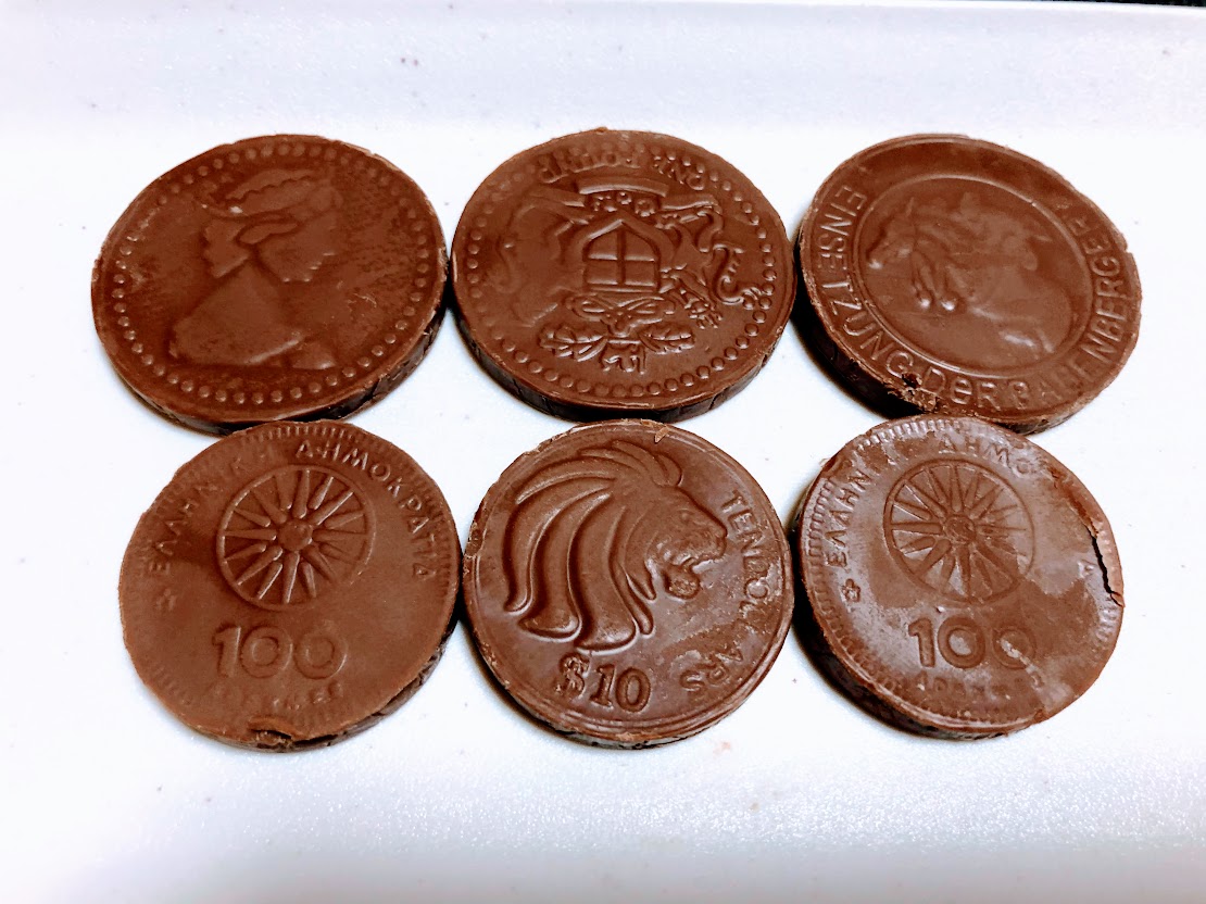 DAISO（ザ・ダイソー）で海賊金貨チョコを買ってみた。 | 100均のメモ