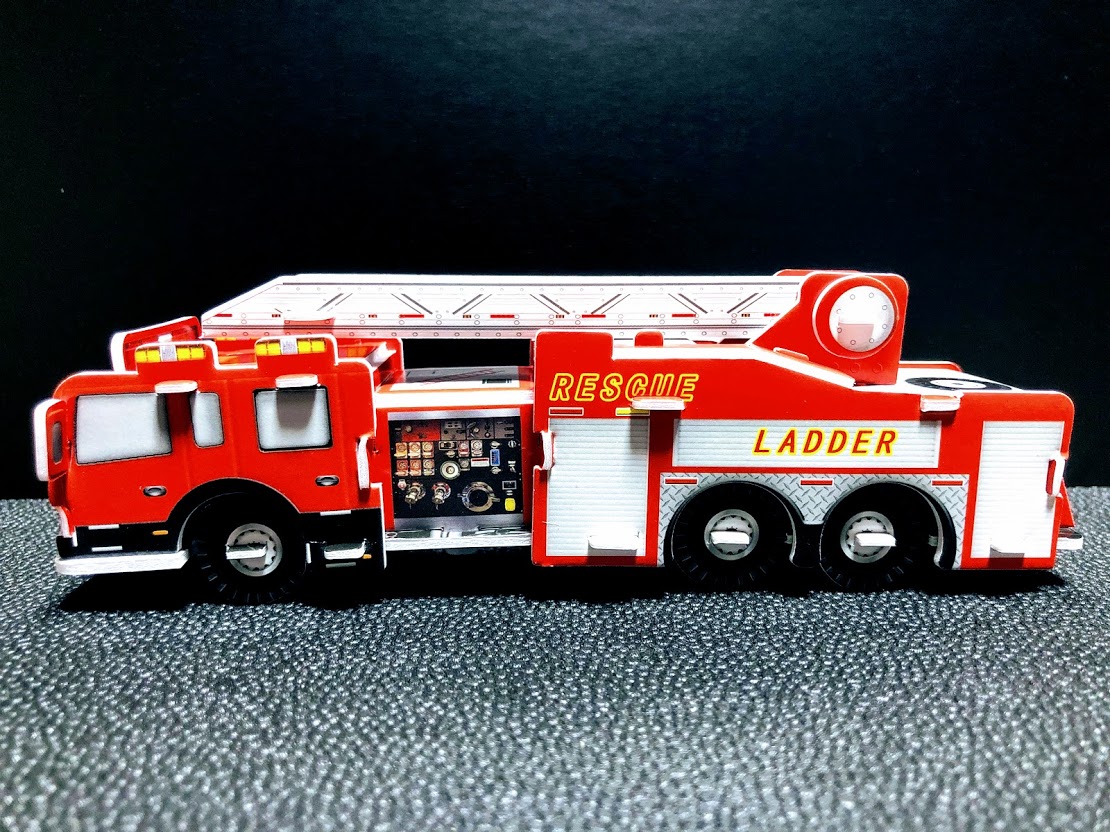 Daiso ザ ダイソー で3dパズル 消防車 を買ってみた 100均のメモ